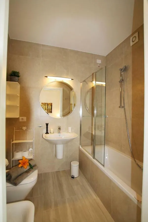 Apartment Ikhaya Como San Siro
